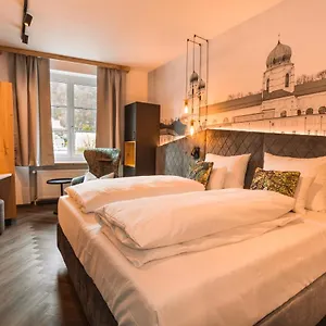 https://hotel-restaurant-am-paulusbogen.com-bavaria.com