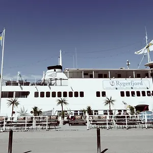 Hotel na wodzie Rygerfjord &, Sztokholm